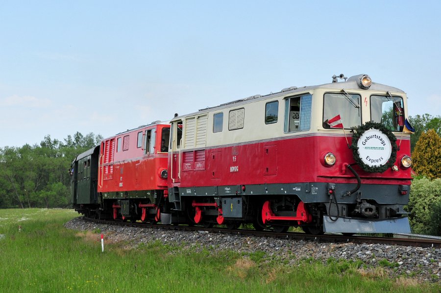 NÖVOG V5 und V12 Doppeltraktion 30